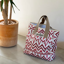 Cargar imagen en el visor de la galería, Tote Flora