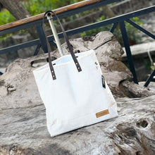 Cargar imagen en el visor de la galería, TOTE BRUNA