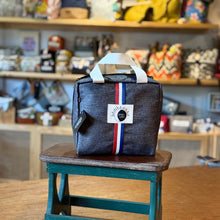 Cargar imagen en el visor de la galería, Neceser Olivia liso, impermeable