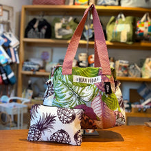 Cargar imagen en el visor de la galería, Maia, bolso impermeable