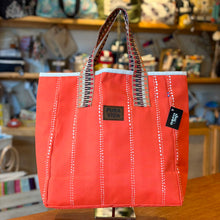 Load image into Gallery viewer, Flora Tote bag