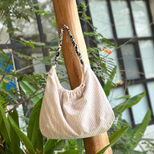 Cargar imagen en el visor de la galería, Bolso Papaya, impermeable