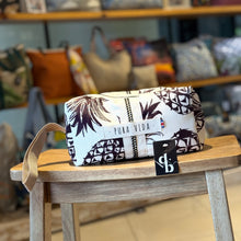 Cargar imagen en el visor de la galería, Indi, cosmetiquera impermeable