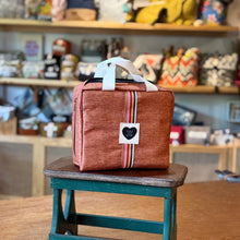 Cargar imagen en el visor de la galería, Neceser Olivia liso, impermeable