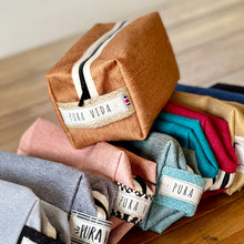 Cargar imagen en el visor de la galería, Indi liso, cosmetiquera impermeable