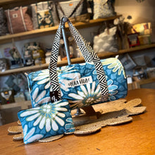 Cargar imagen en el visor de la galería, Bolso Alva, en set impermeable