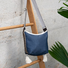 Cargar imagen en el visor de la galería, Cartera Penca, impermeable