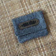 Cargar imagen en el visor de la galería, Tarjetero Pura Vida