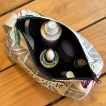 Load image into Gallery viewer, Salva, Cosmetic Bag