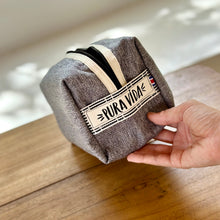 Cargar imagen en el visor de la galería, Indi liso, cosmetiquera impermeable
