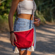 Cargar imagen en el visor de la galería, Cartera Penca, impermeable