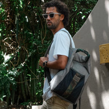 Cargar imagen en el visor de la galería, MOCHILA ARENAL, impermeable