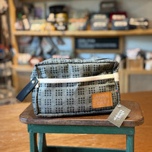 Load image into Gallery viewer, FELIX, shaving bag