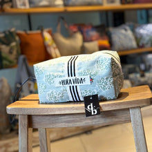 Cargar imagen en el visor de la galería, Indi, cosmetiquera impermeable