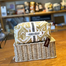 Cargar imagen en el visor de la galería, Indi, cosmetiquera impermeable