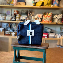 Cargar imagen en el visor de la galería, Neceser Olivia liso, impermeable