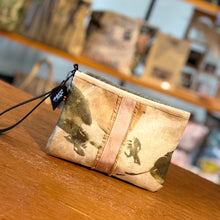 Load image into Gallery viewer, Hippie short, limited edition