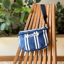 Load image into Gallery viewer, Belen, printed belt bag