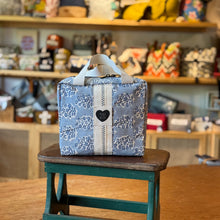 Load image into Gallery viewer, Olivia Makeup bag, waterproof