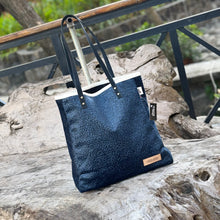 Cargar imagen en el visor de la galería, TOTE BRUNA