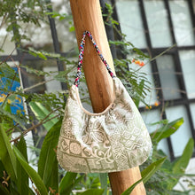 Cargar imagen en el visor de la galería, Bolso Papaya, impermeable