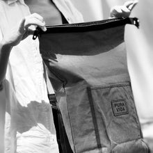 Cargar imagen en el visor de la galería, MOCHILA ARENAL, impermeable