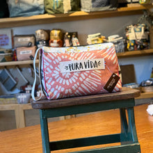 Cargar imagen en el visor de la galería, Cosmetiquera Salva