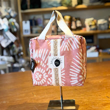 Cargar imagen en el visor de la galería, Neceser Olivia, impermeable