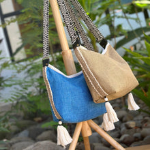 Cargar imagen en el visor de la galería, Cartera Penca, impermeable