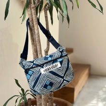 Load image into Gallery viewer, Belen, printed belt bag