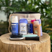 Cargar imagen en el visor de la galería, Cosmetiquera Madrid, impermeable