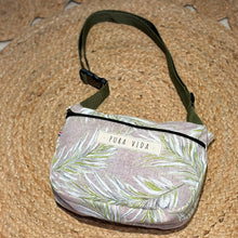 Cargar imagen en el visor de la galería, Belen, belt bag estampado