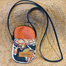 Cargar imagen en el visor de la galería, LAIA, cartera pequeña