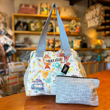 Cargar imagen en el visor de la galería, Maia, bolso impermeable