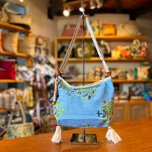 Cargar imagen en el visor de la galería, Cartera Penca estampada