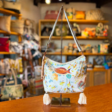 Cargar imagen en el visor de la galería, Cartera Penca estampada