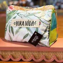 Cargar imagen en el visor de la galería, Cosmetiquera Salva