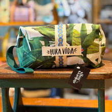Cargar imagen en el visor de la galería, Indi, cosmetiquera impermeable