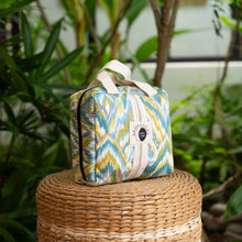 Load image into Gallery viewer, Olivia Makeup bag, waterproof