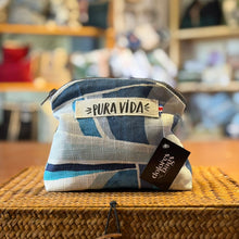 Cargar imagen en el visor de la galería, Cahuita, cosmetiquera
