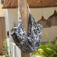 Load image into Gallery viewer, XL bag
