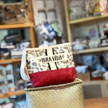 Load image into Gallery viewer, Danta Cosmetic bag
