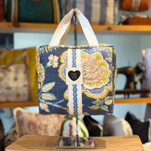 Load image into Gallery viewer, Olivia Makeup bag, waterproof
