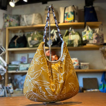 Cargar imagen en el visor de la galería, Bolso Papaya, impermeable
