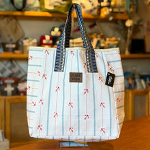 Load image into Gallery viewer, Flora Tote bag
