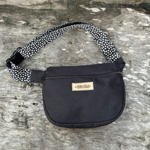 Belen, plain belt bag