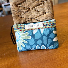 Load image into Gallery viewer, Hippie bag
