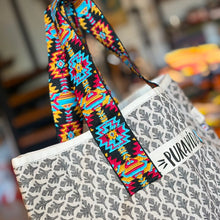 Load image into Gallery viewer, Flora Tote bag
