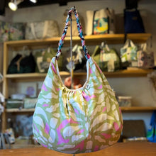 Cargar imagen en el visor de la galería, Bolso Papaya, impermeable
