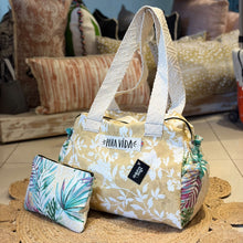 Cargar imagen en el visor de la galería, Maia, bolso impermeable
